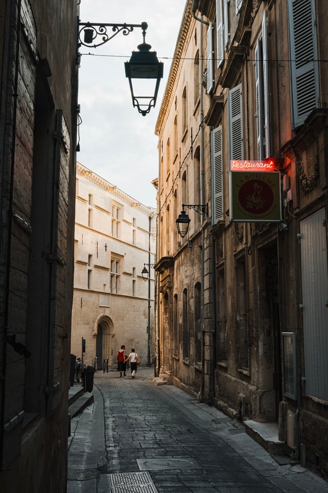 Arles
