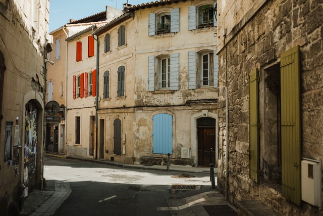 Arles